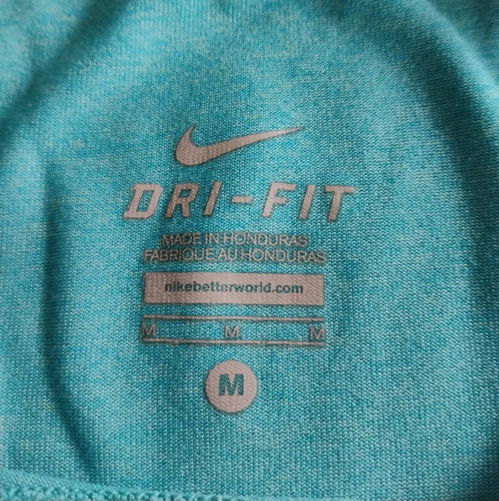 Nike Dri-FIT Women's Athletic Top – Size Medium - Picture 3 of 8
